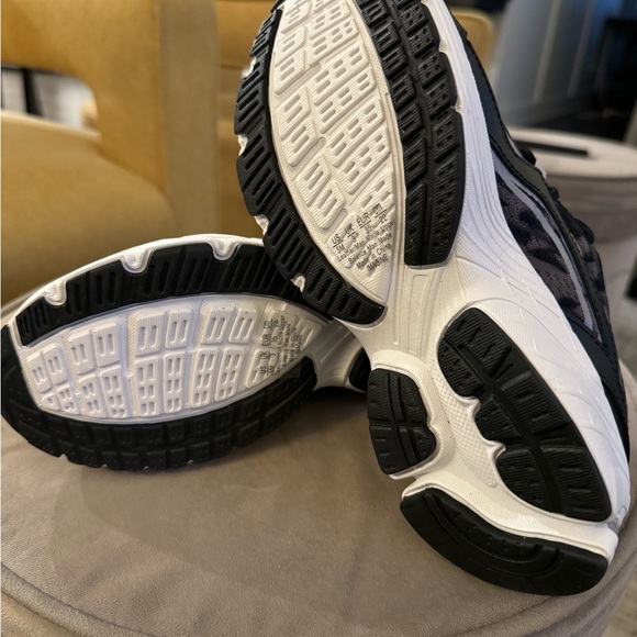 Ryka Printed Mesh Memory Foam Walking Sneaker - Picture 5 of 8